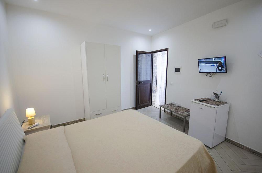 Appartamenti Da Clarissa Macari Exterior foto